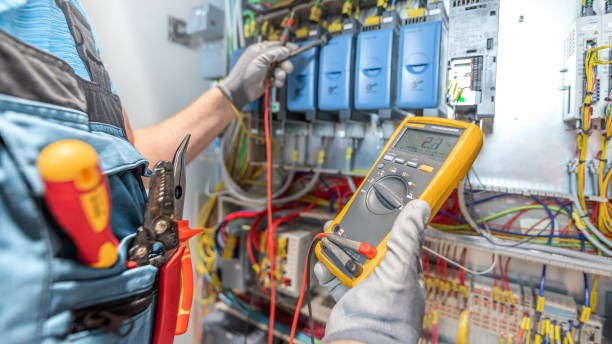 Best Local Electrician Companies  in Greencastle, IN